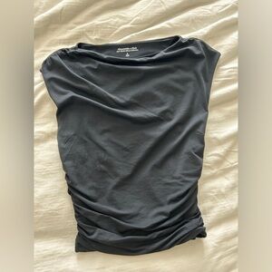 Abercrombie & Fitch Draped Slash Top (Size S)